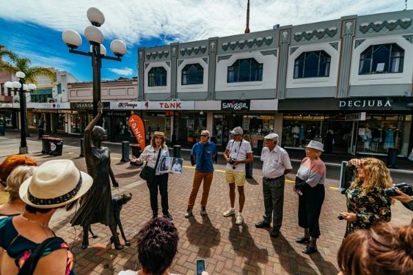 Art Deco Walking Tour 600x401